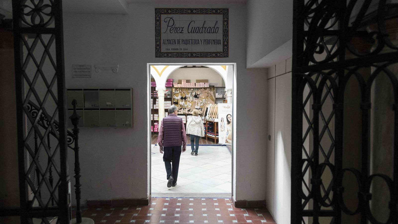 Pérez Cuadrado, decano de los locales de la calle. Data de 1944.