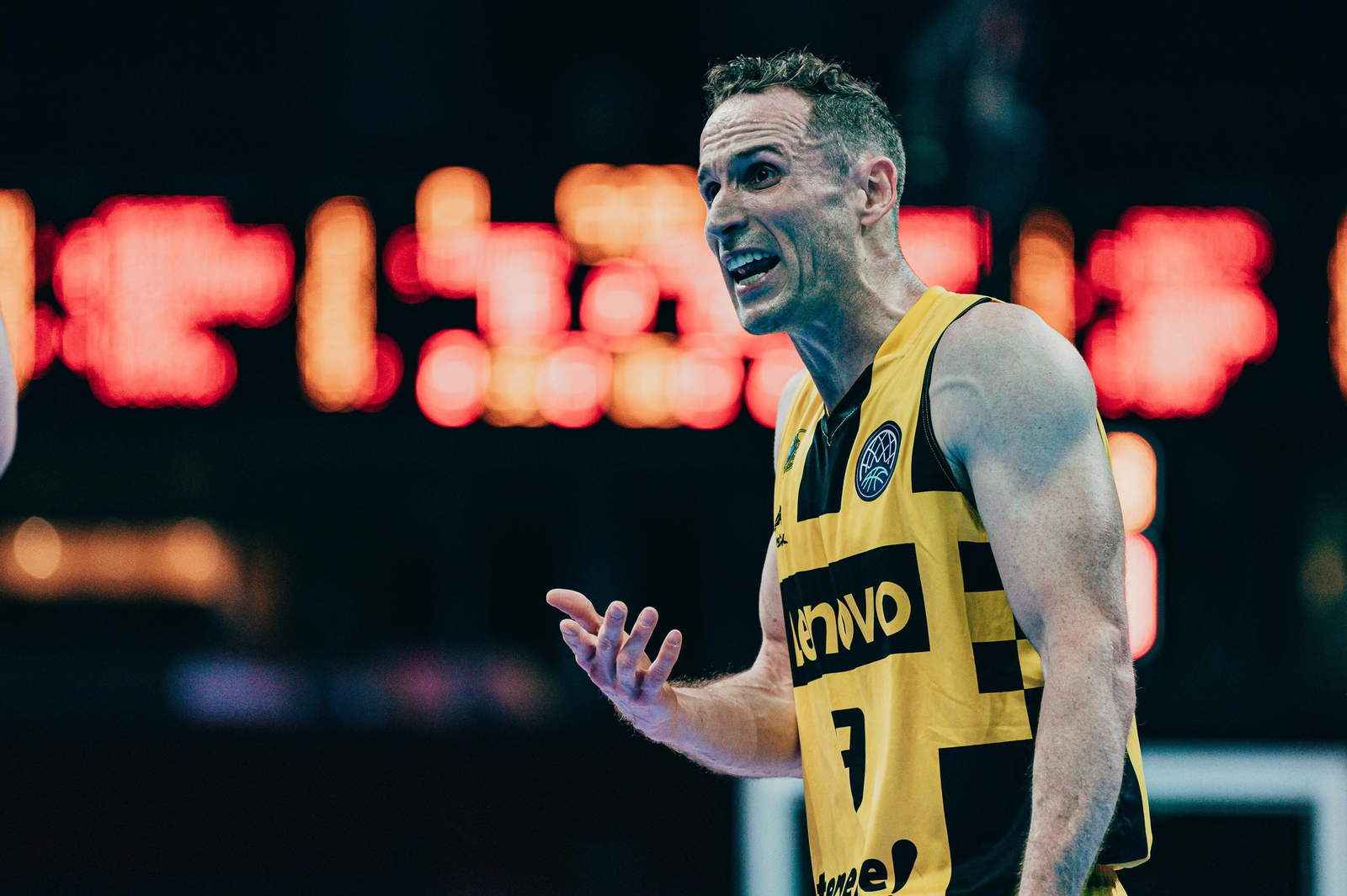 Las fotos de la final de la BCL entre Lenovo Tenerife y Unicaja Baloncesto