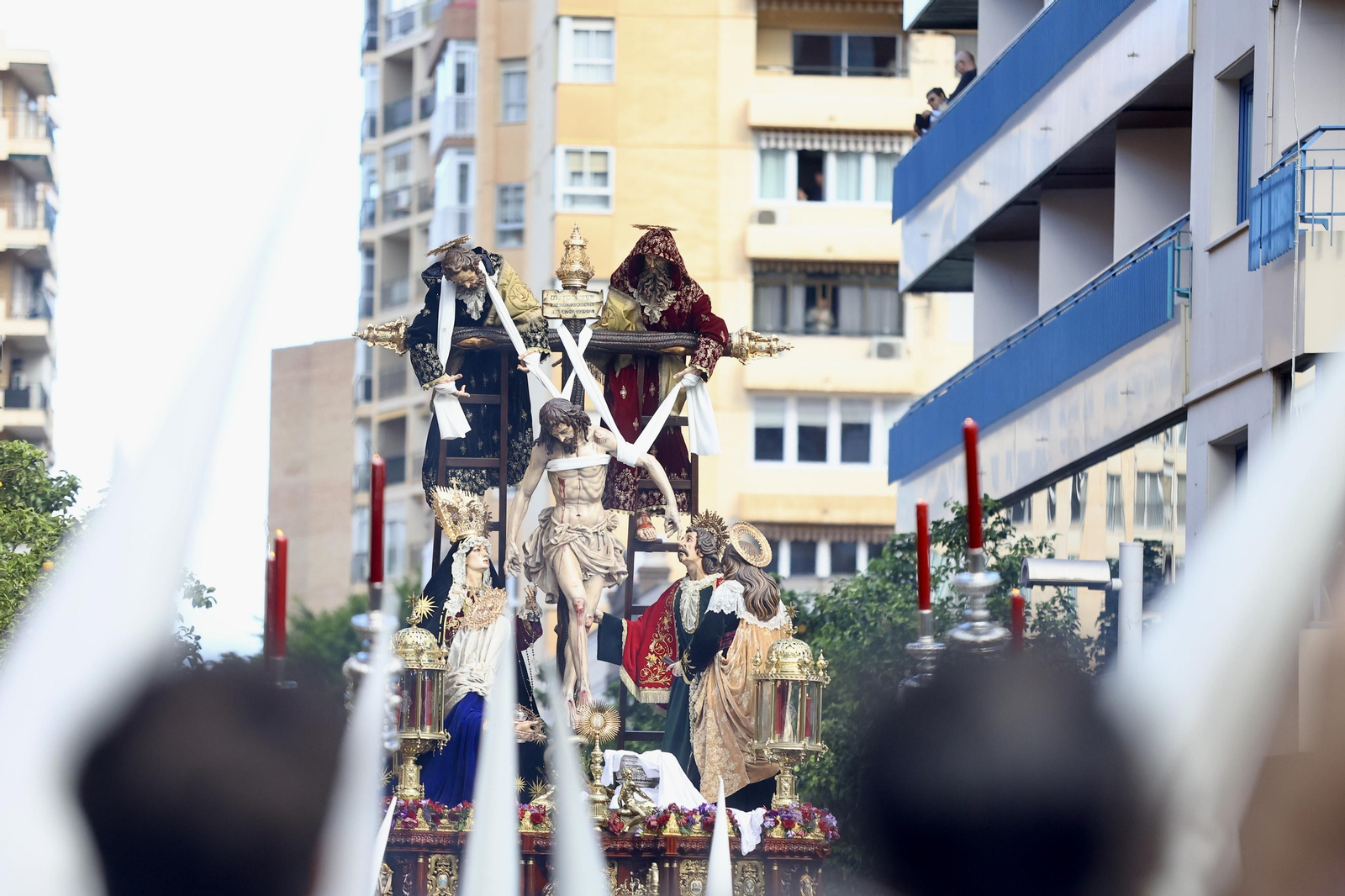 Las fotos de Descendimiento en su procesión del Viernes Santo en Málaga Las fotos de Descendimiento en su procesión del Viernes Santo en Málaga
