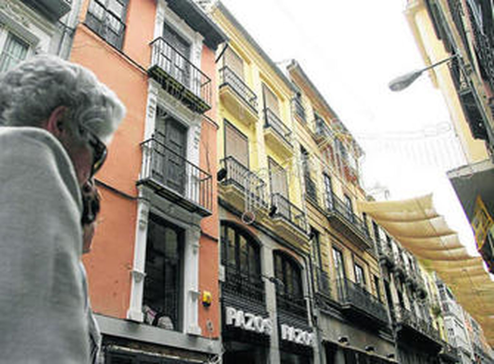 Los toldos forman parte de la imagen de la ciudad durante las fiestas del Corpus.