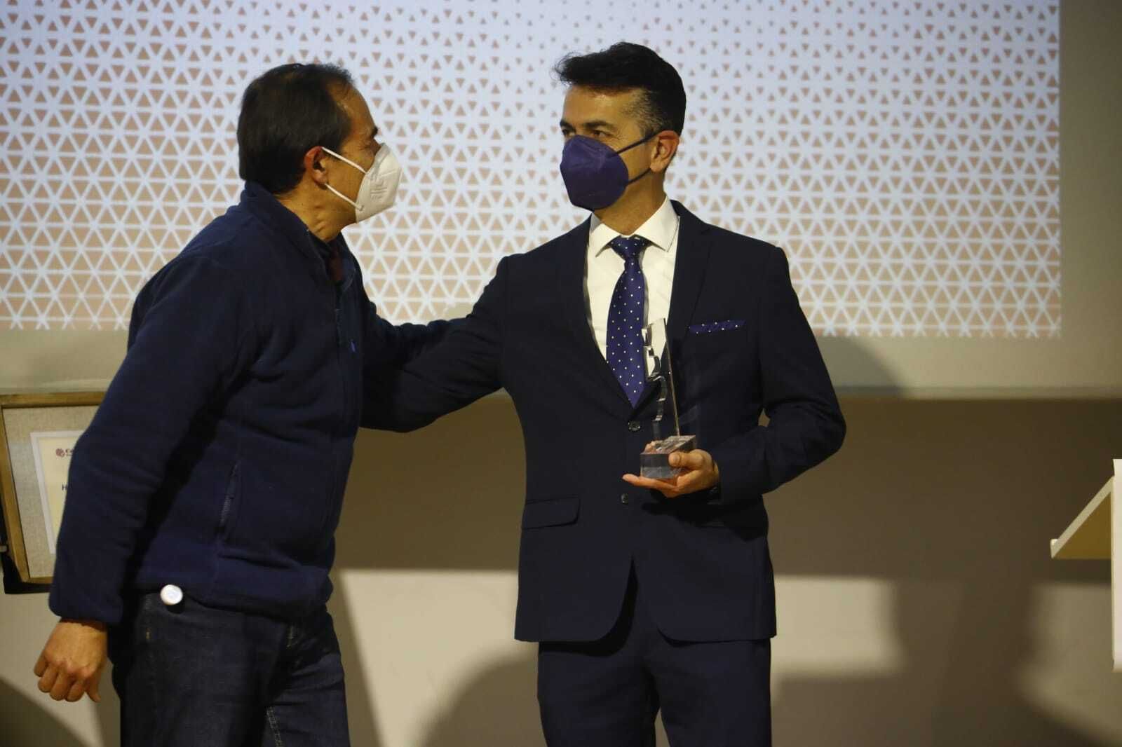 Cáritas premia la labor solidaria de cinco empresas de Córdoba, en imágenes