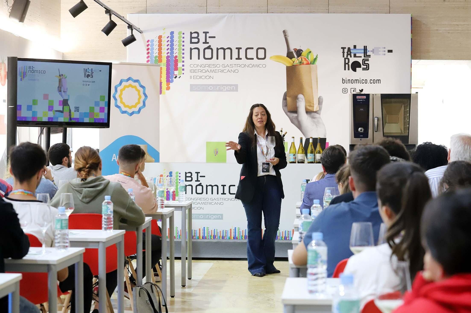 Talleres y ambiente en la segunda edición de Binómico, en imágenes