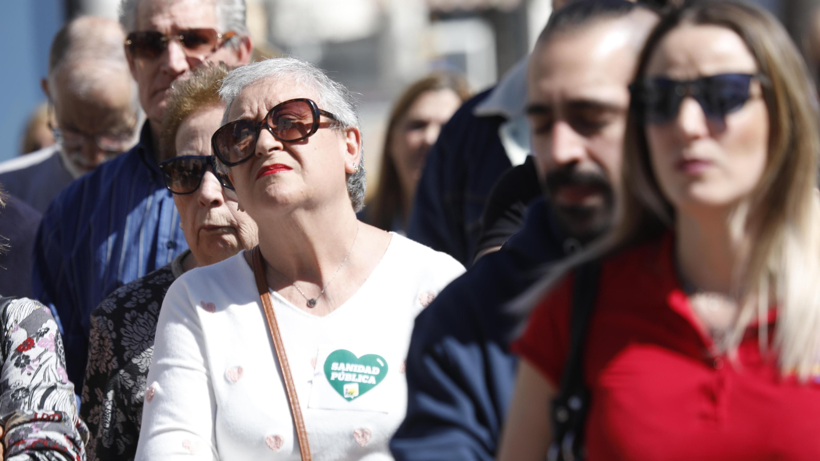 Las fotos de la concentración por la muerte de Lydia,  la niña nacida de forma prematura