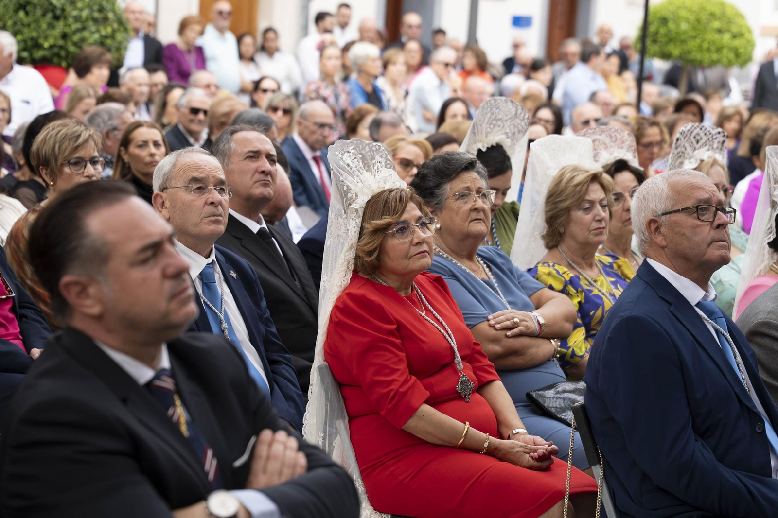 Las imágenes de la misa y procesión en Macael por las fiestas en honor a Nuestra Señora del Rosario