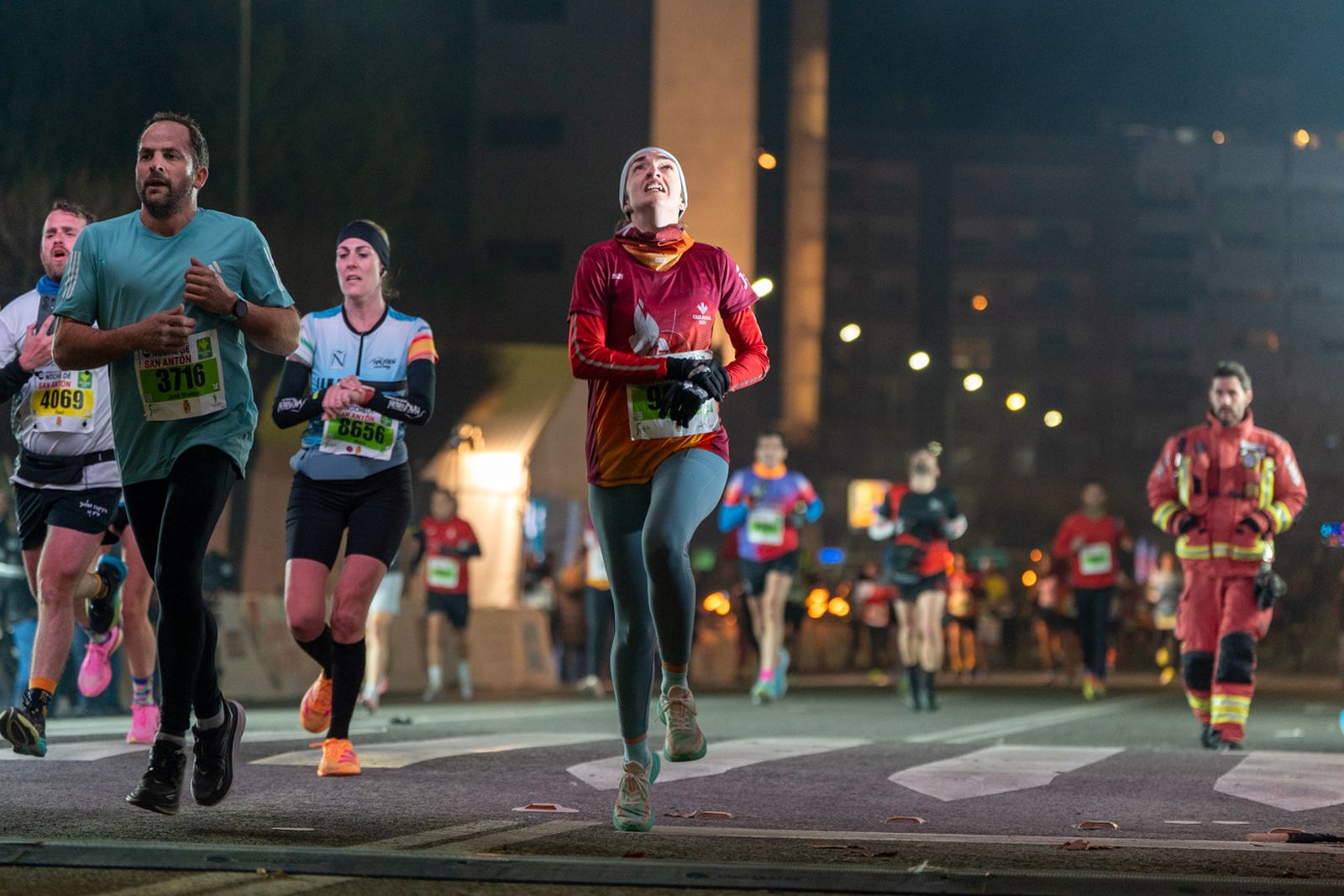 En imágenes: búscate en tu llegada a meta de la Carrera de San Antón 2026 (7)