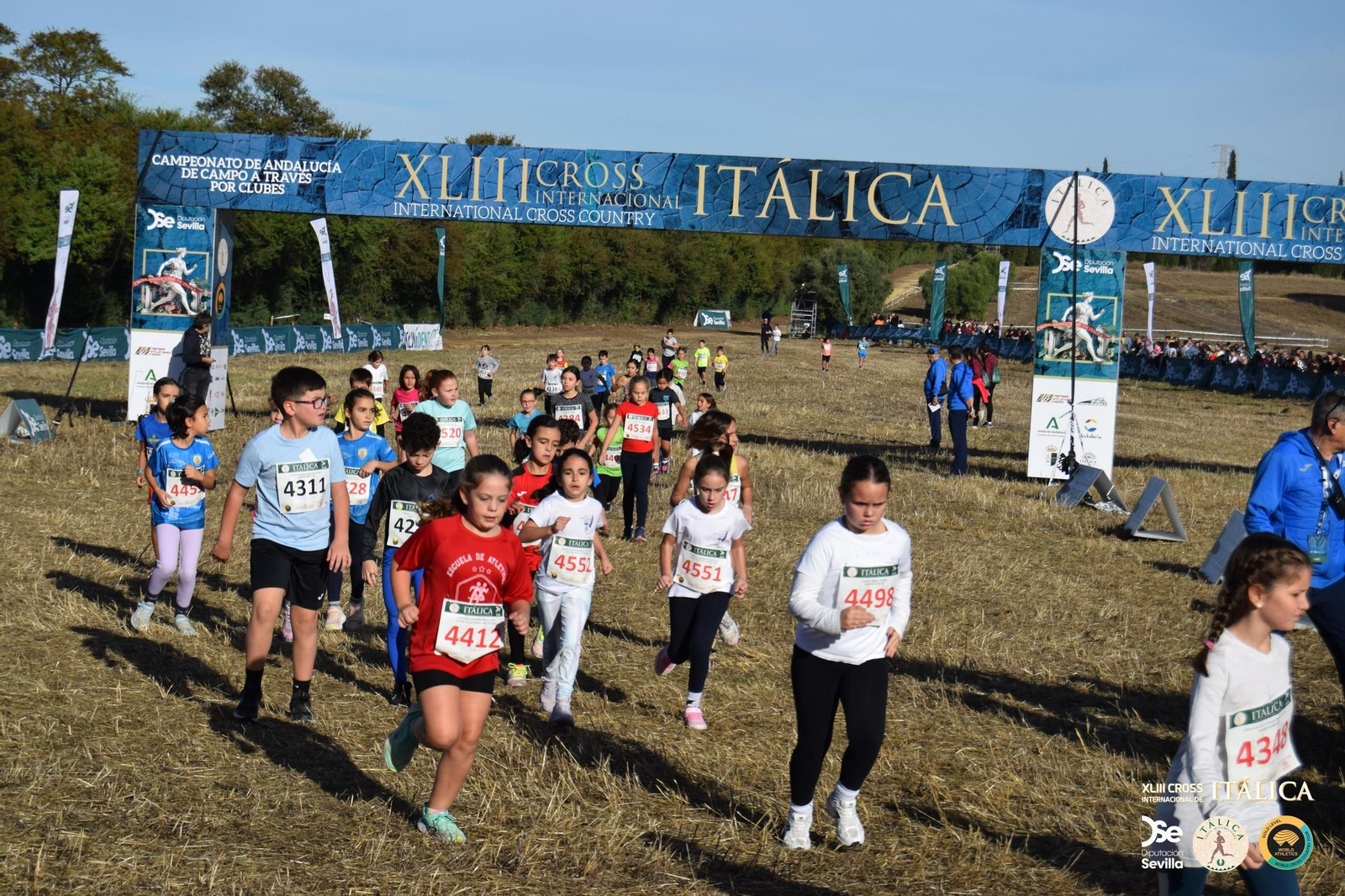 Búscate en las fotos del Cross de Itálica 2025 | 9