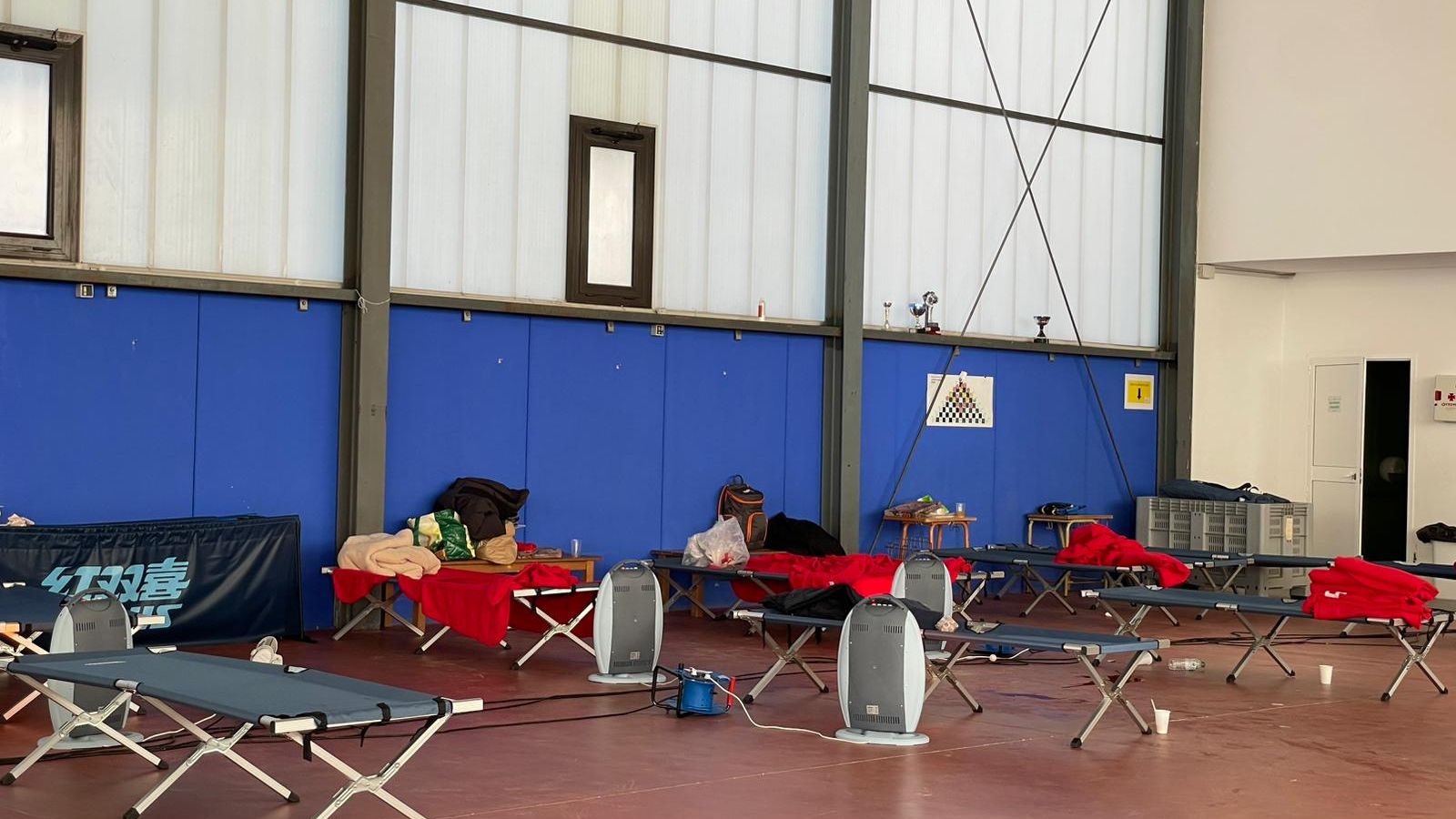 Pabellón de tenis de mesa habilitado tras las inundaciones de la Borrasca Francis