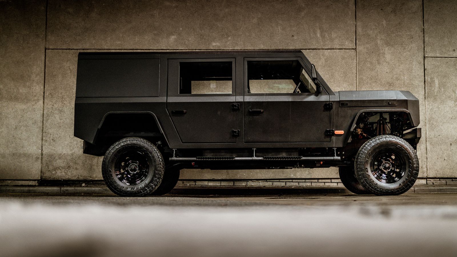 Aunque las primeras unidades del Mk1 se fabricarán artesanalmente, el objetivo de Munro es disponer de una factoría que le permita producir 2.500 unidades por año, si bien inicialmente hará 250. Los primeros pedidos proceden del Reino Unido pero también de Suiza, Santa Lucía o Dubái.