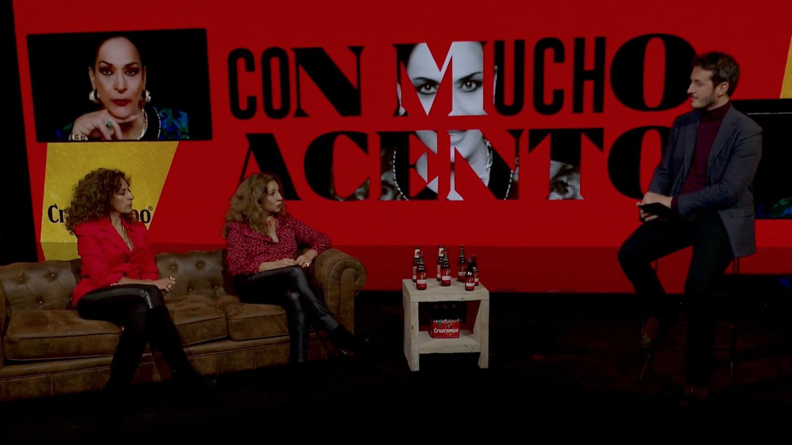 Rosario y Lolita Flores durante el encuentro virtual de Cruzcampo.