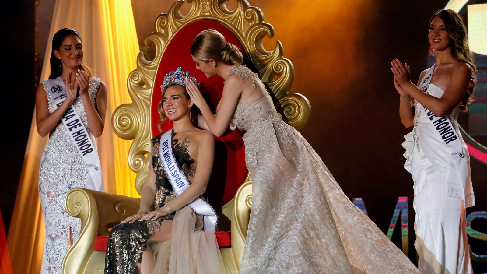Momento en el que fue coronada la noche del domingo en Melilla.