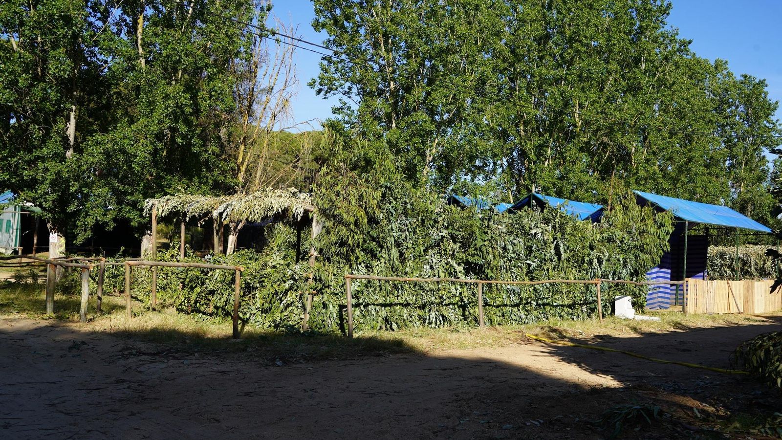 Recinto romero de la romería de Montemayor.