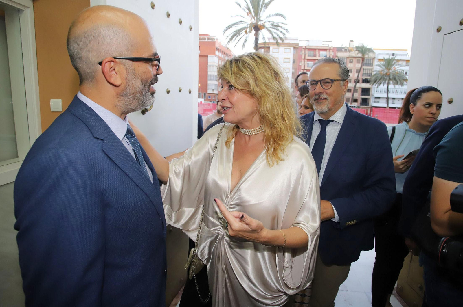Imágenes de la recepción a los invitados a la gala de los Onubenses del Año