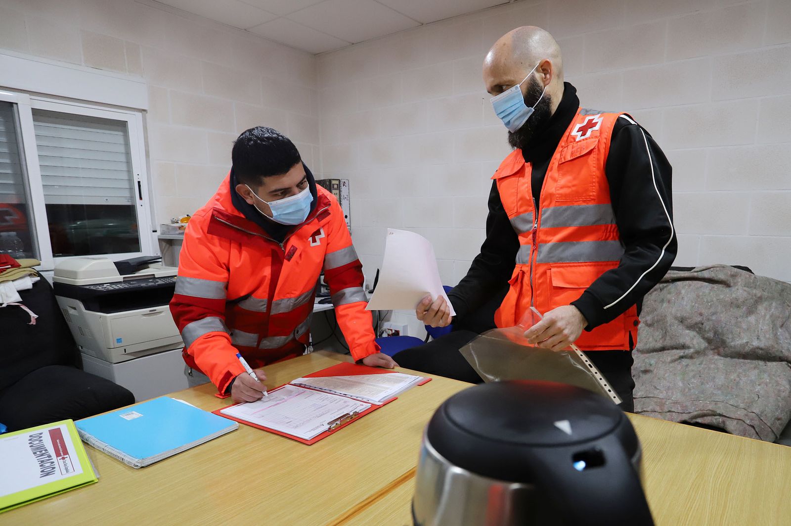 Cruz Roja se entrega a los más necesitados durante el año.