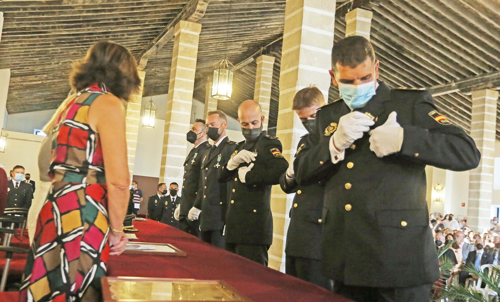 Imágenes de la celebración del patrón de la Policía Nacional