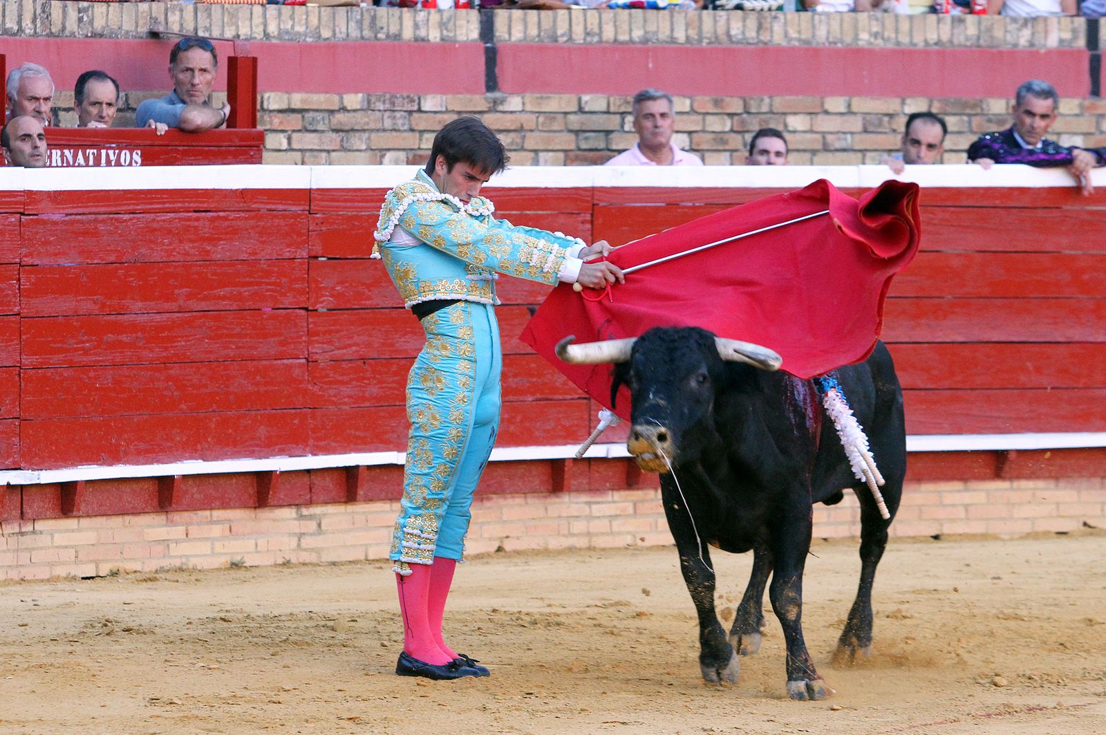 Imágenes de la Novillada de Rafael Serna, Emilio Silvera y Rodrigo Molina.