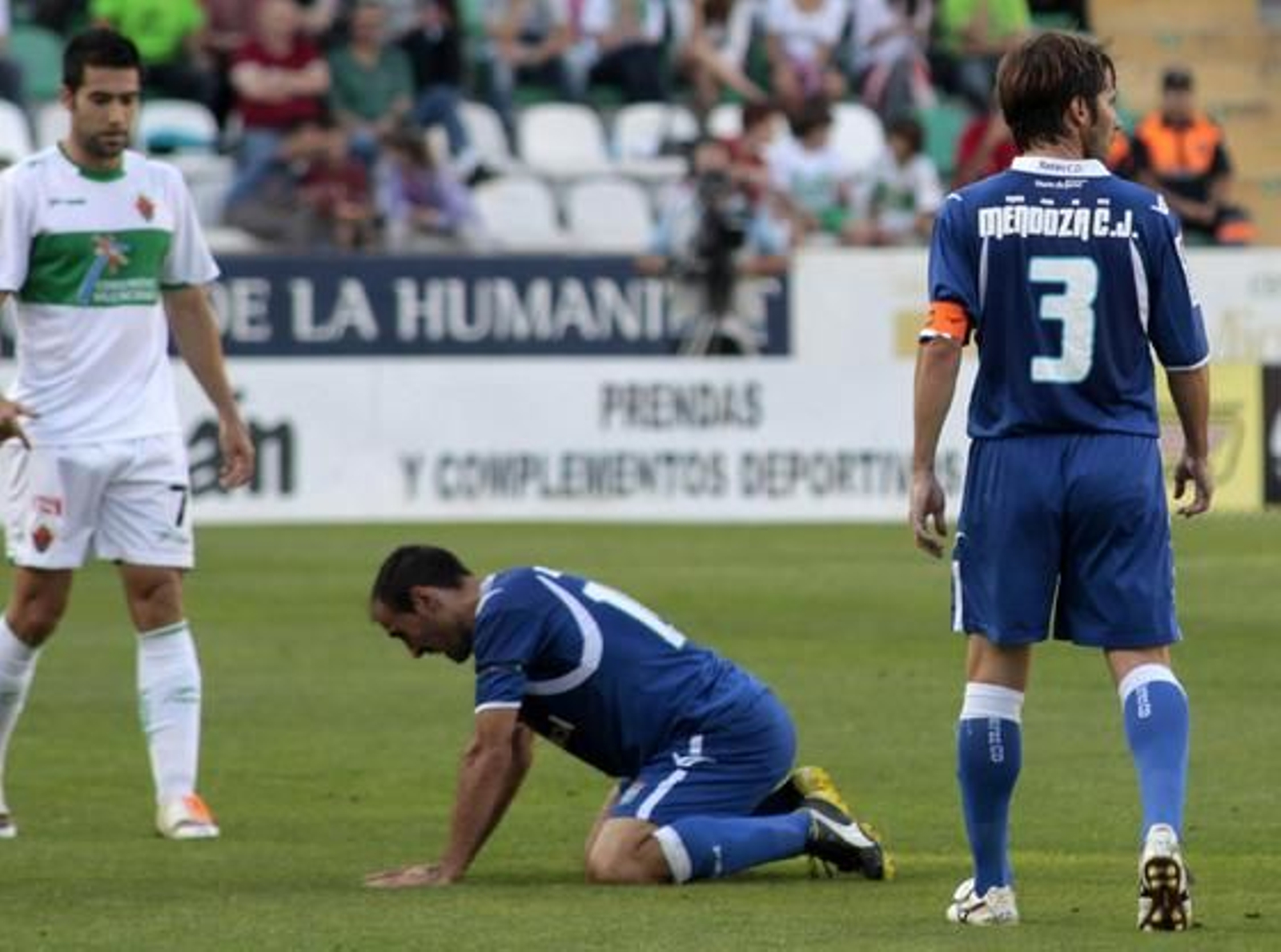 El Xerez cae goleado en Elche y no jugará la promoción (4-1). / LOF