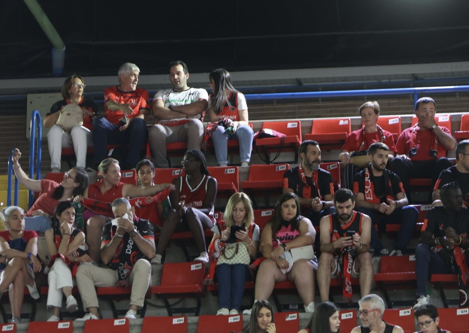 Búscate en el o Betis Granada de baloncesto