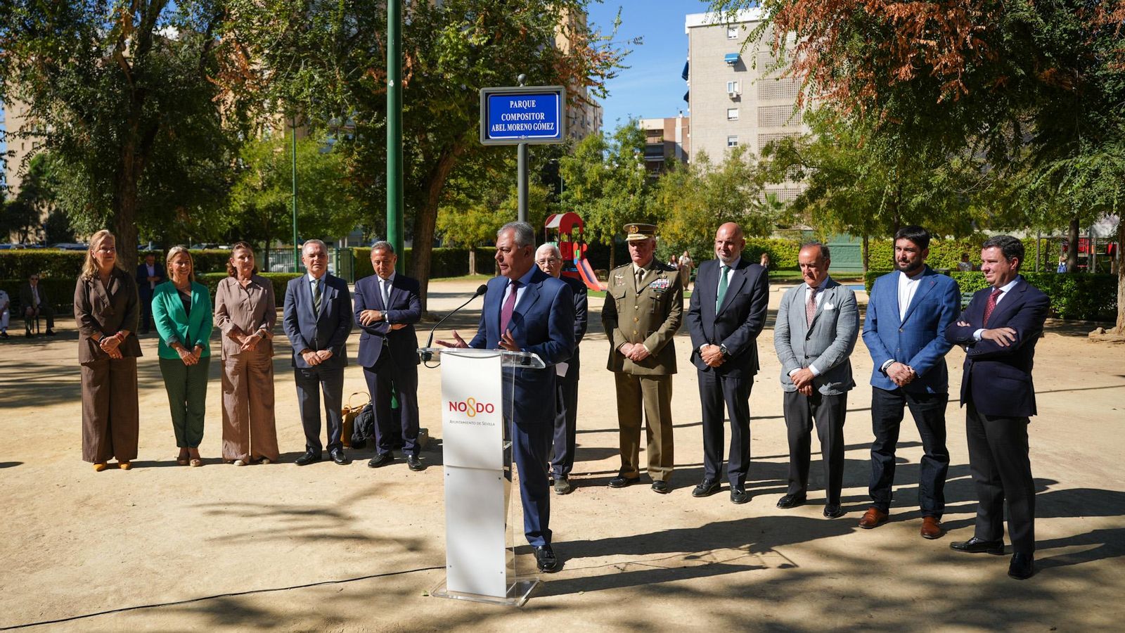 Acto de inauguración de los Jardines