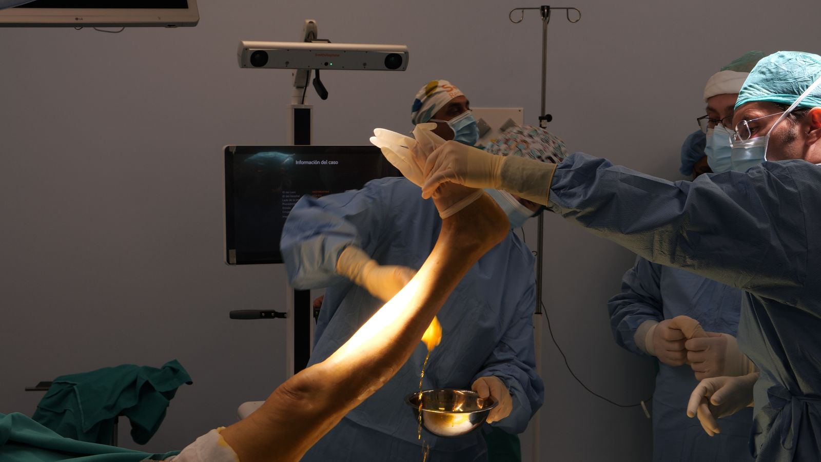 El tratamiento robótico supone una mejor precisión al momento  de la operación.