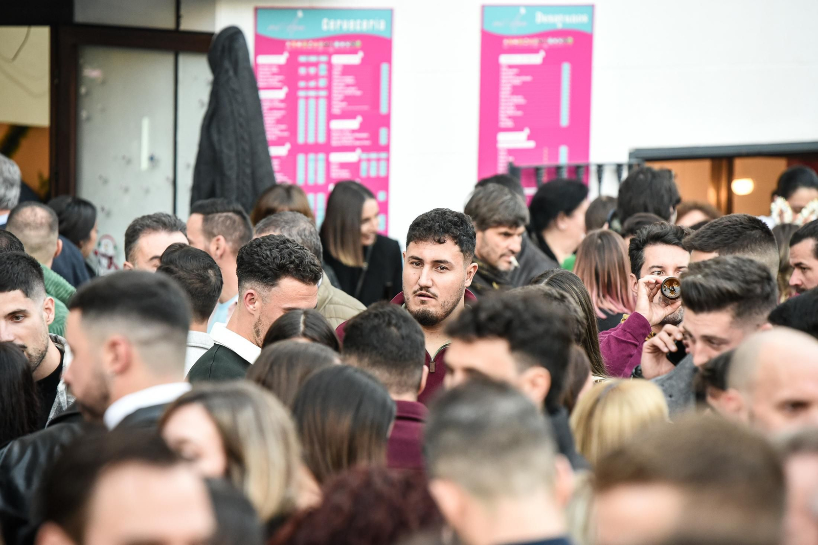 Imágenes de las celebraciones en el centro de Huelva la tarde del 24