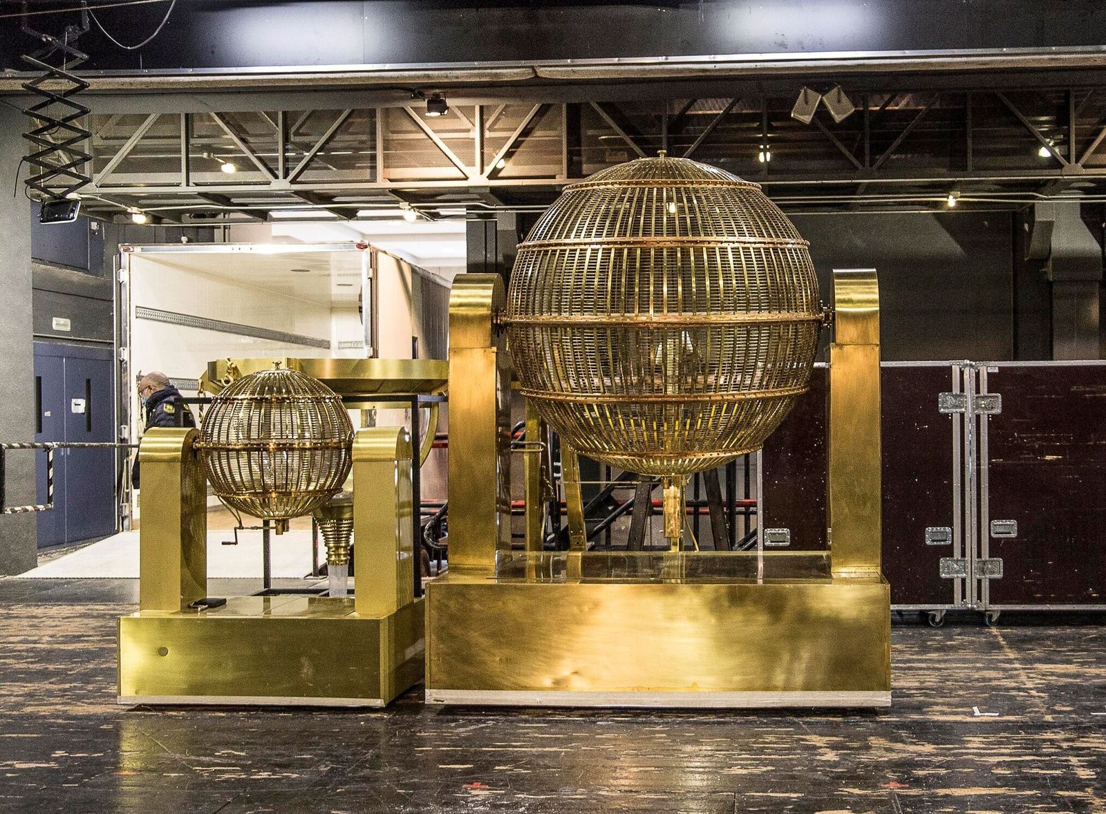 Bombos preparados para el sorteo del 22.