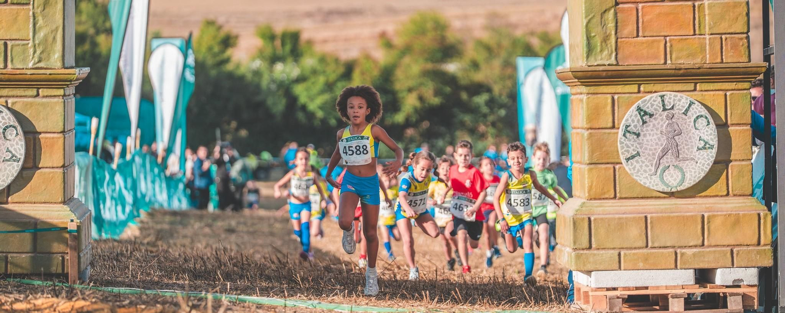 Una imagen de la meta para la categoría de los más pequeños, los Pitufos.