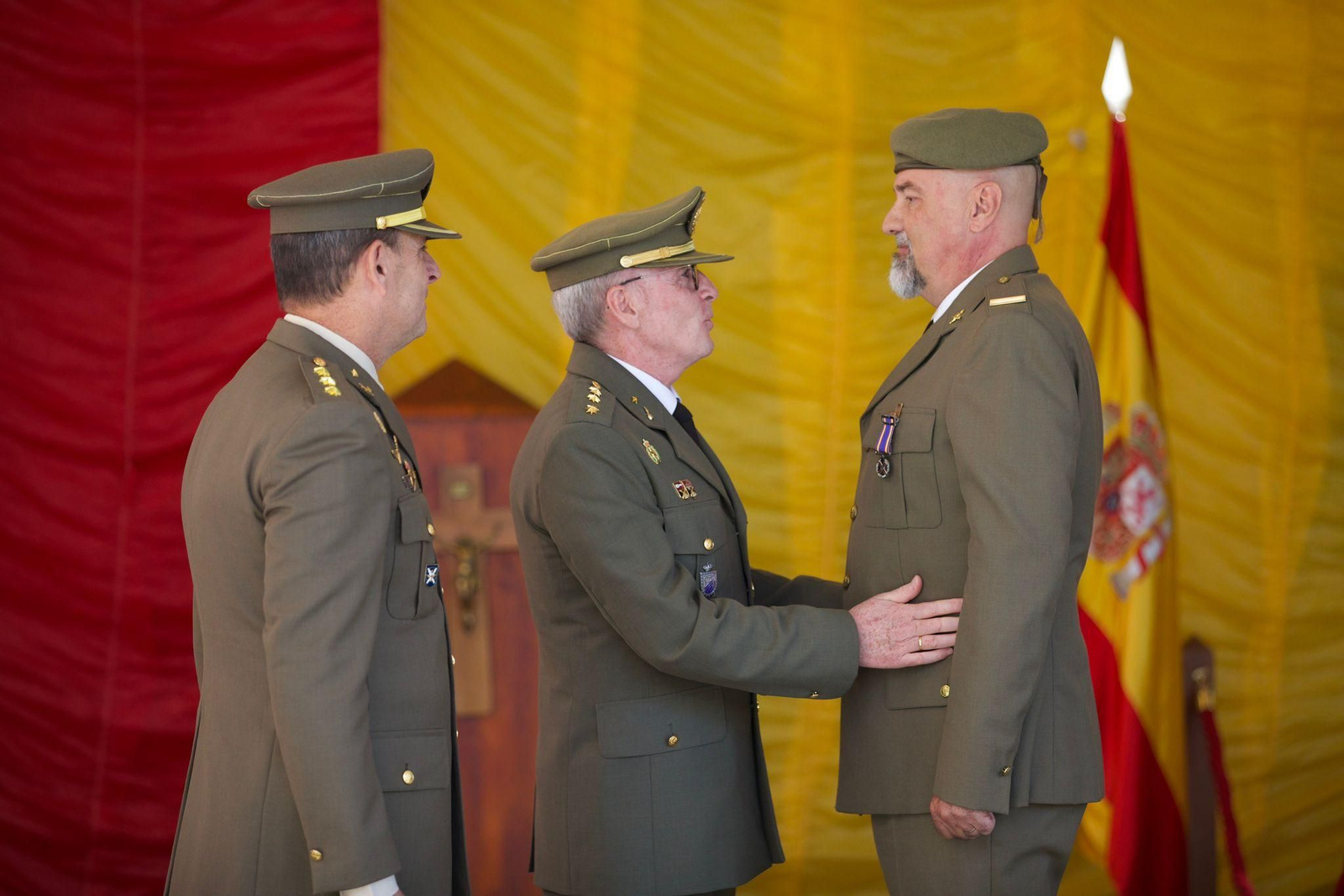 Todas las imágenes de la celebración del trigésimo aniversario de la creación de la Subdelegación de Defensa en Granada