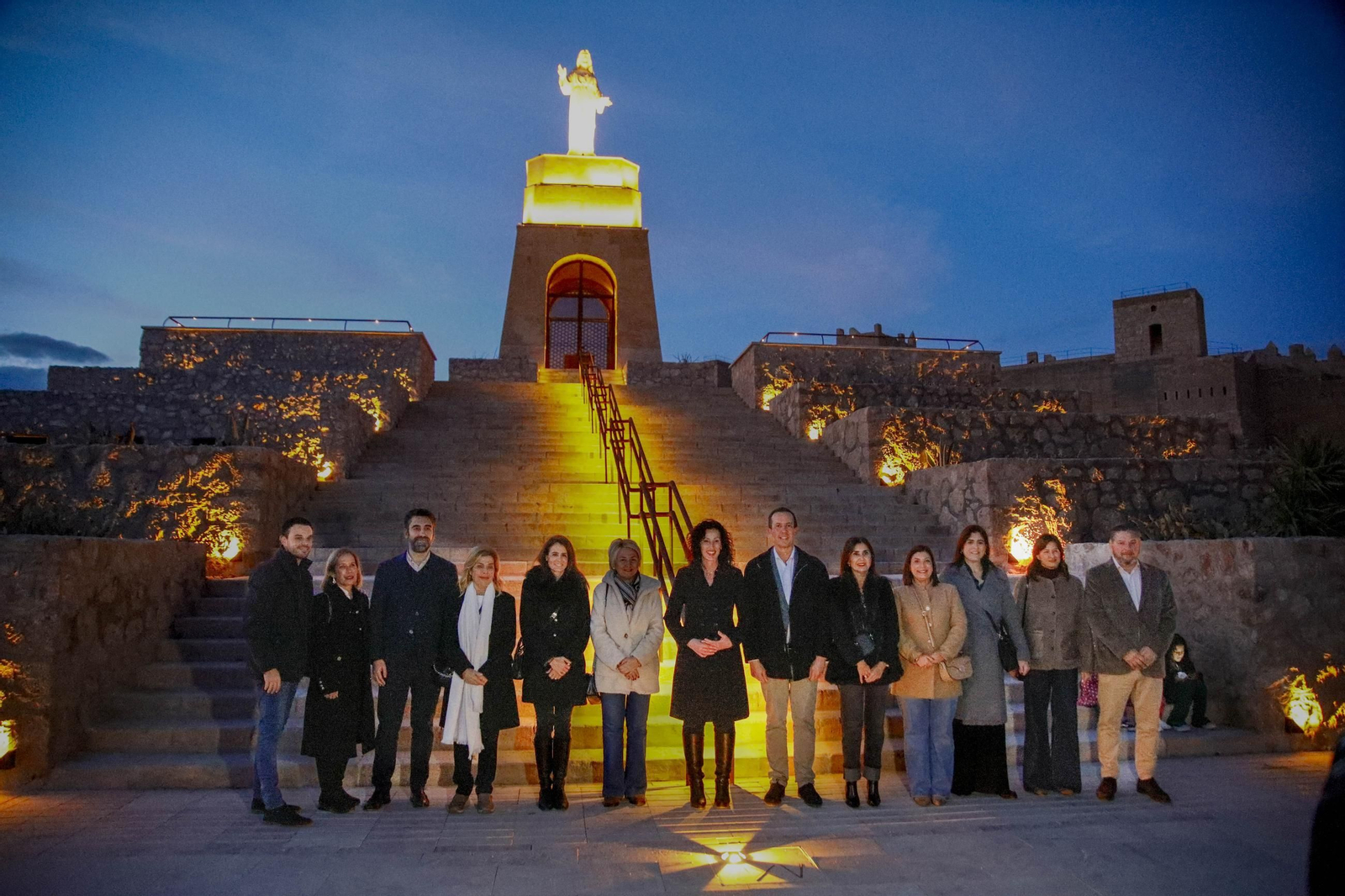 Las mejores imágenes del encendido de luces en el Cerro de San Cristobal de Almería