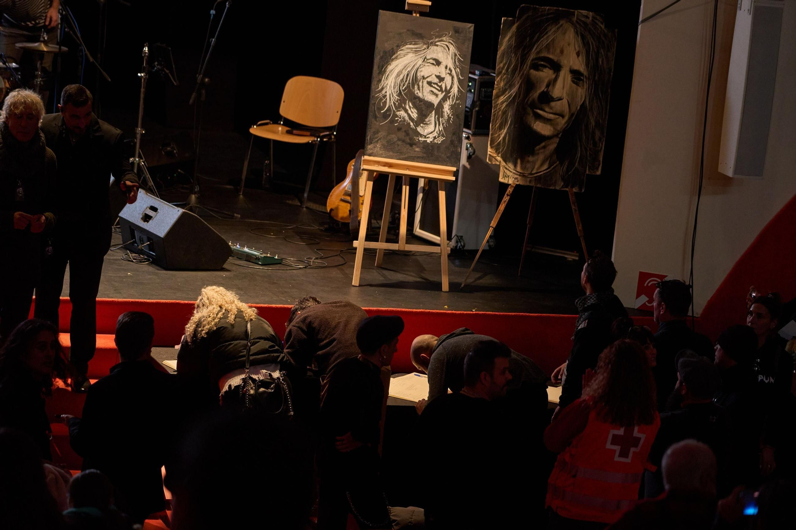 Las fotos del acto homenaje a Robe Iniesta en Plasencia