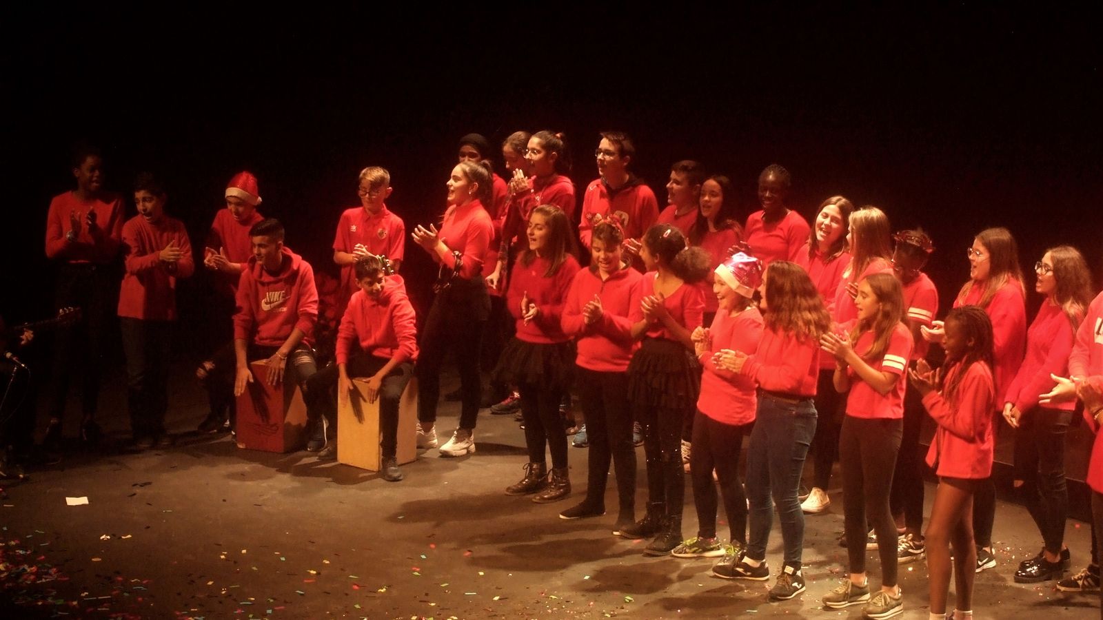 Alumnos del CEIP Llanos de Marín, sobre el escenario