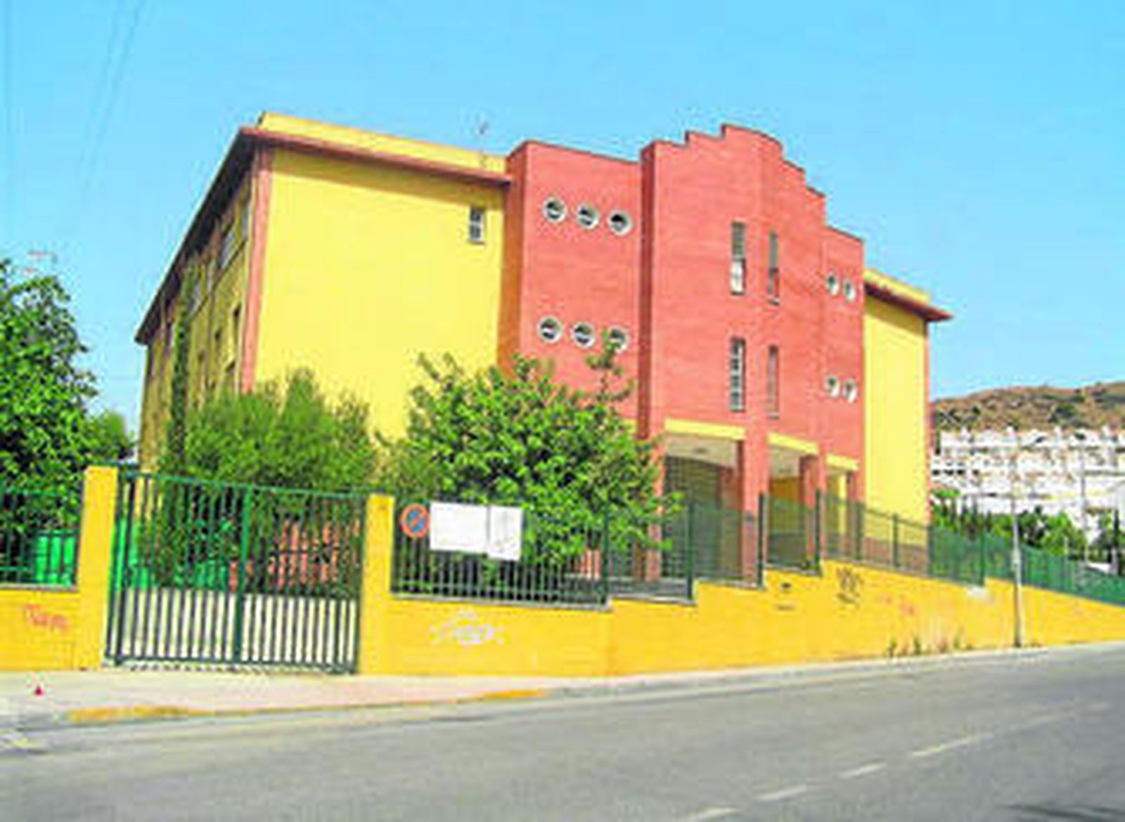 La fachada del Bezmiliana.