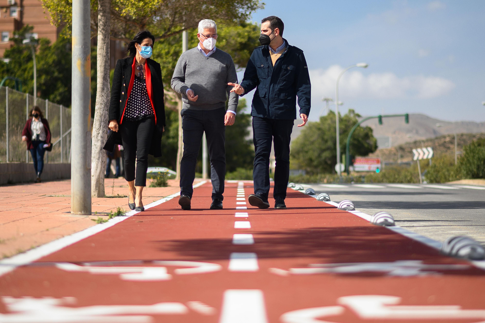 Los dos alcaldes en la inauguración, en 2021, del  tramo en la capital desde Torrecárdenas hasta Huércal.