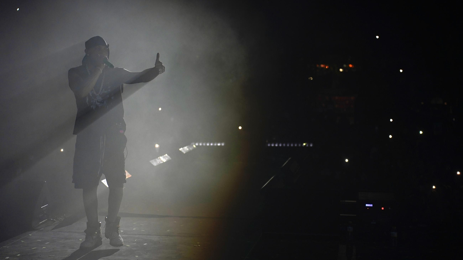 El concierto de JC Reyes en el Cabaret Festival de Algeciras, en imágenes