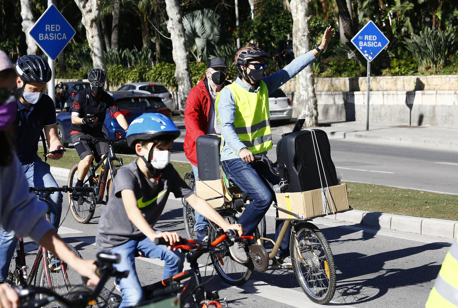 Fotos de la marcha de cientos de bicis en Málaga