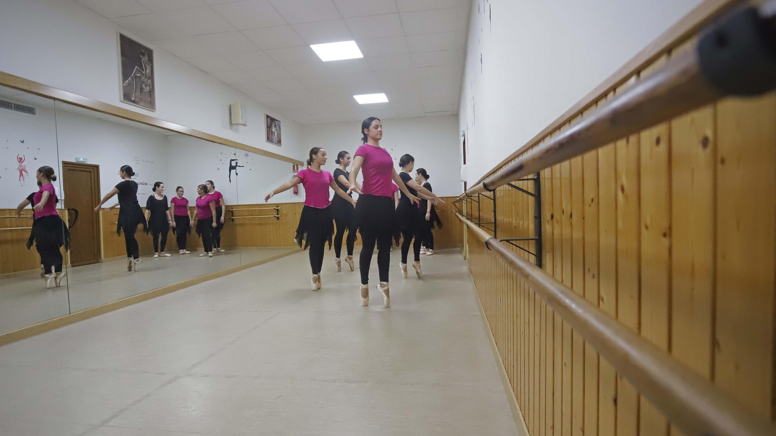Fotos de la Academia de Baile Eva en La Línea