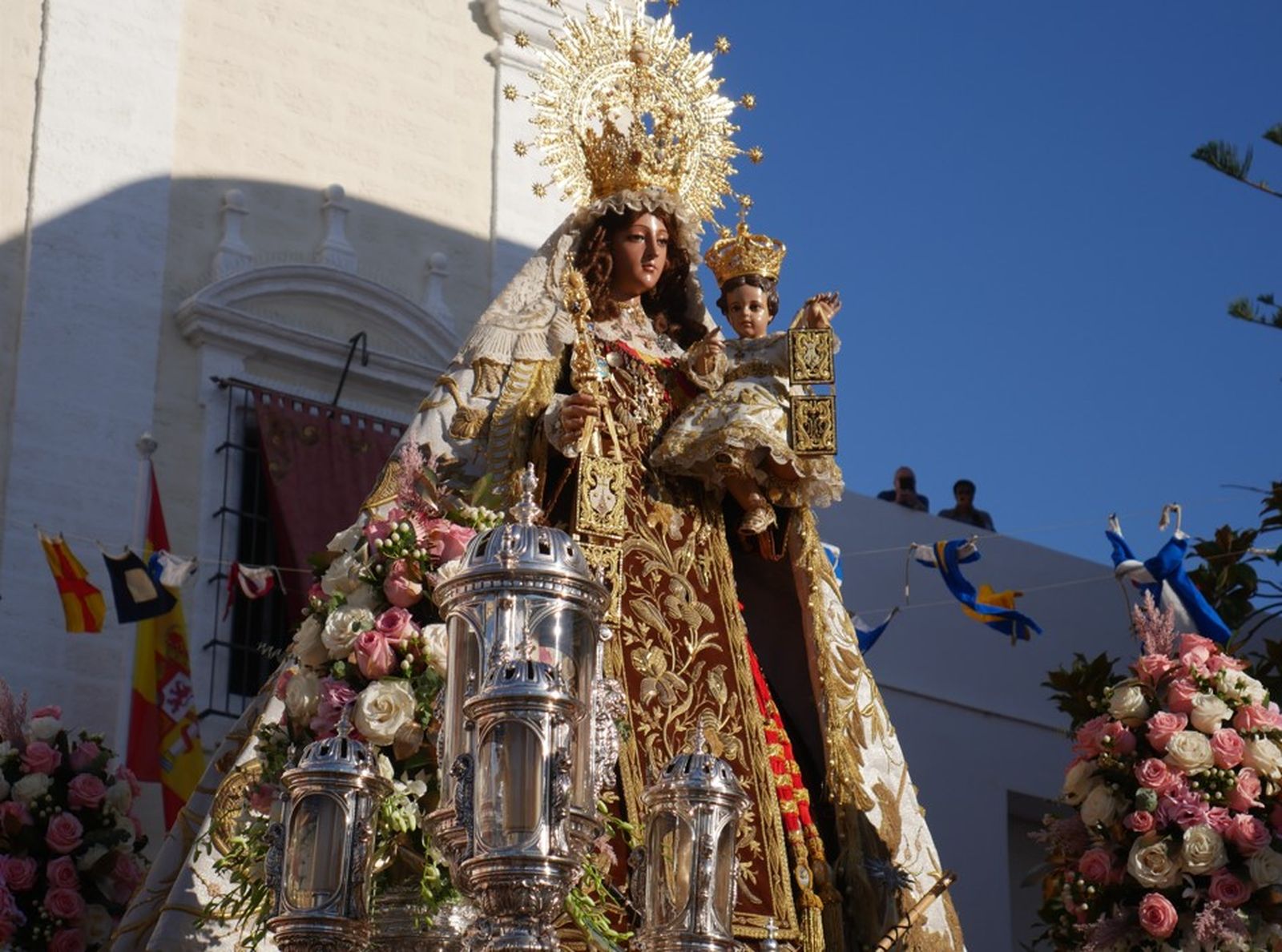 La procesión de la Virgen del Carmen, las imágenes a pie de calle