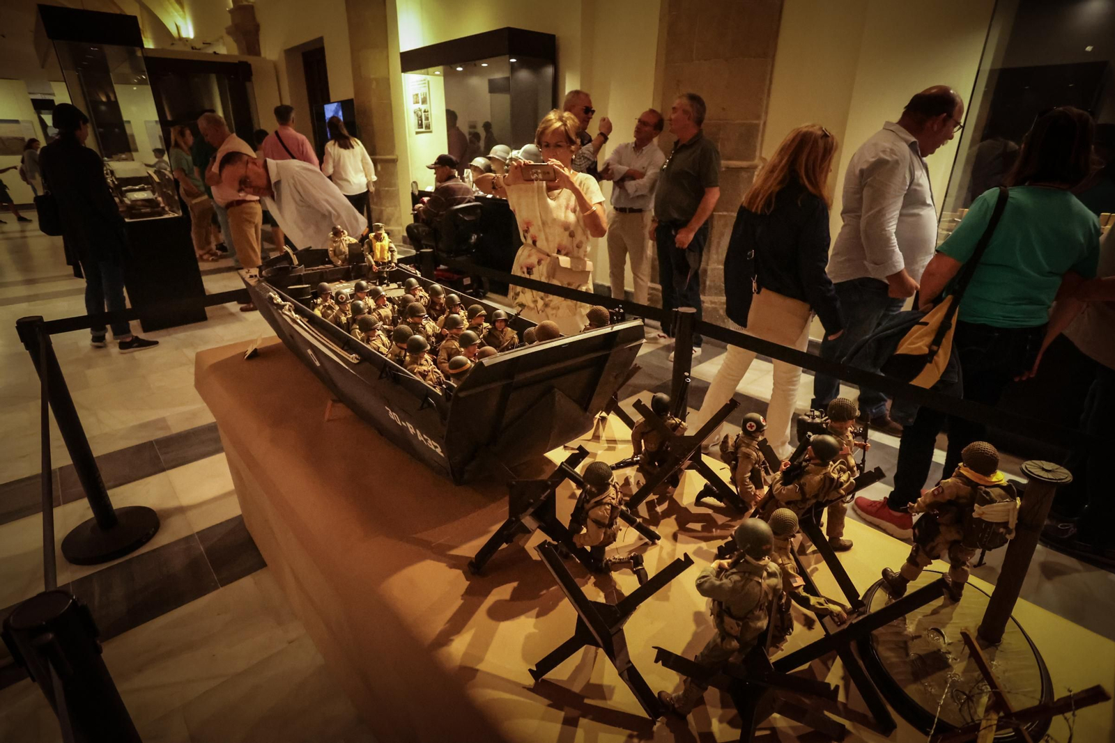 Imágenes de la exposición de maquetas de la II Guerra Mundial en los Claustros de Jerez Imágenes de la exposición de maquetas de la II Guerra Mundial en los Claustros de Jerez
