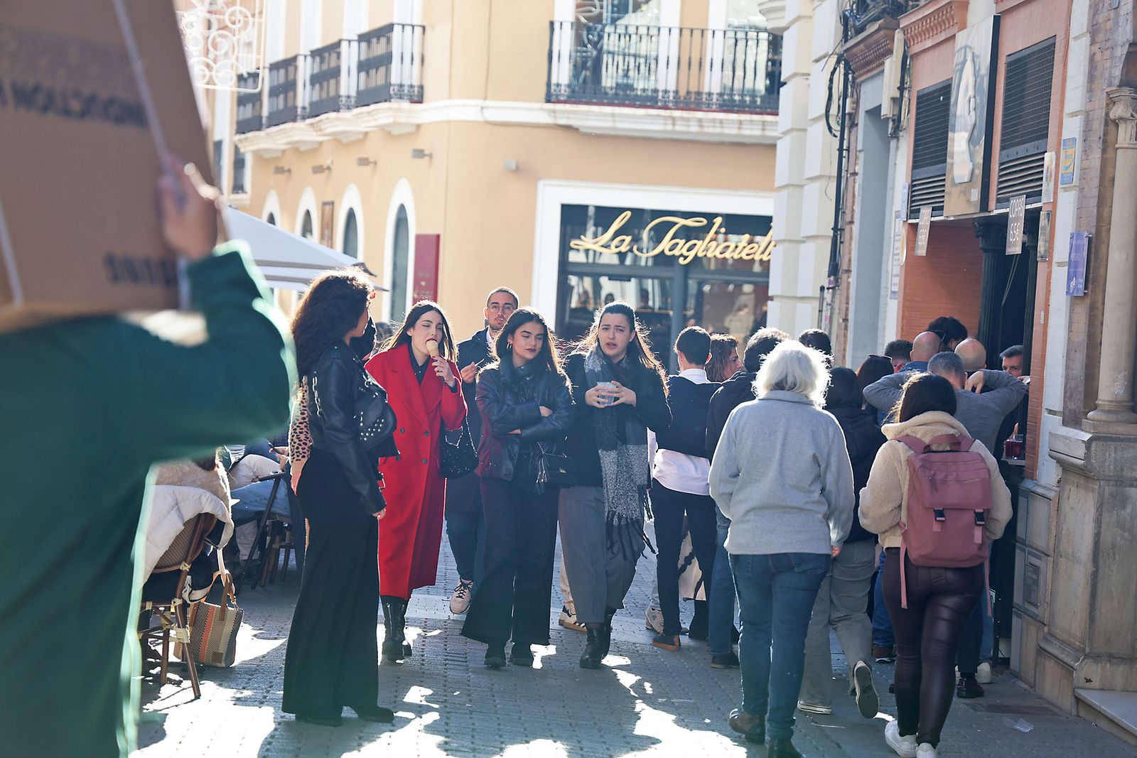 Imágenes de la fiesta del 24 de diciembre en las calle de Huelva