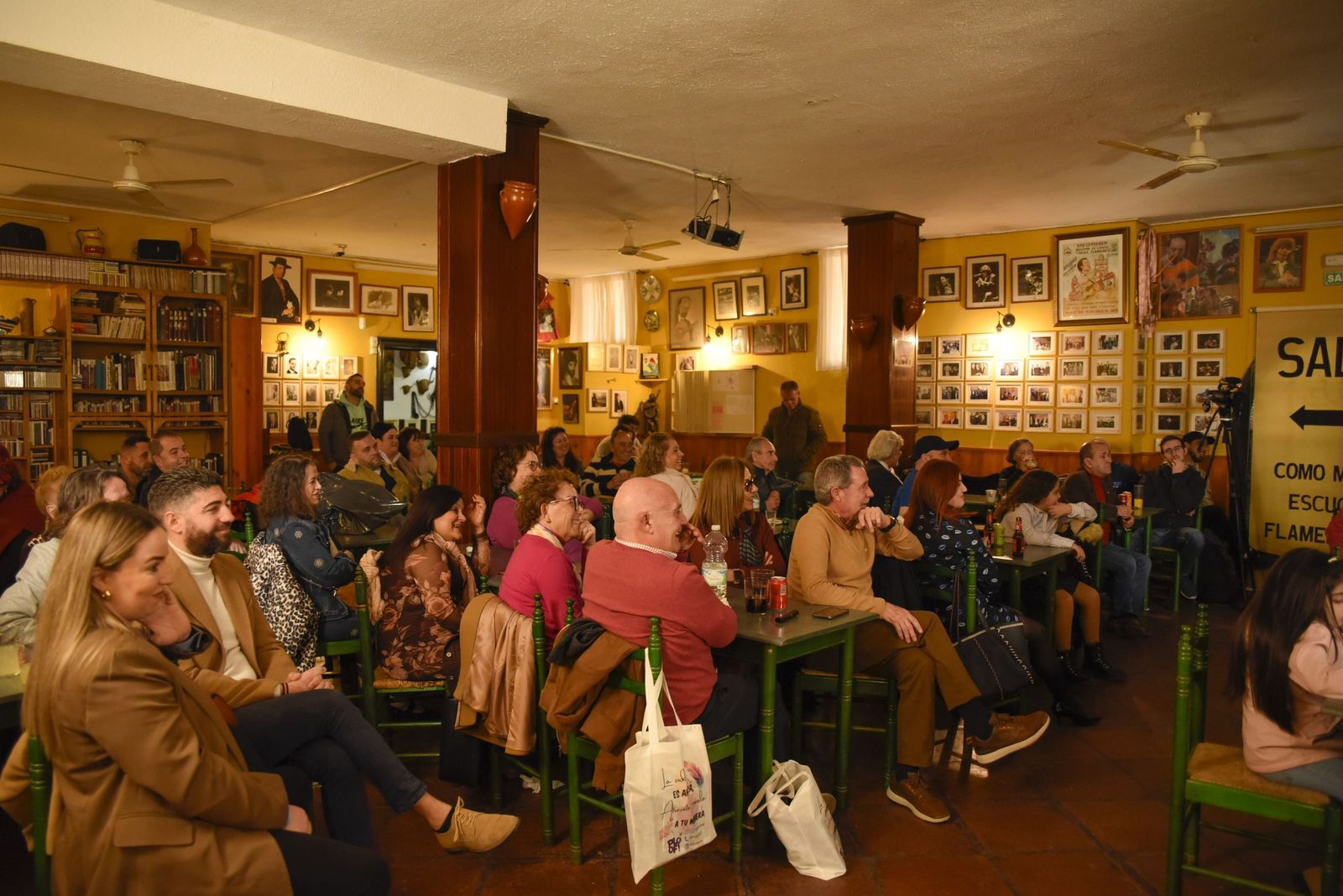 Las fotos de la tertulia sobre el Carnaval línense de la Peña Flamenca