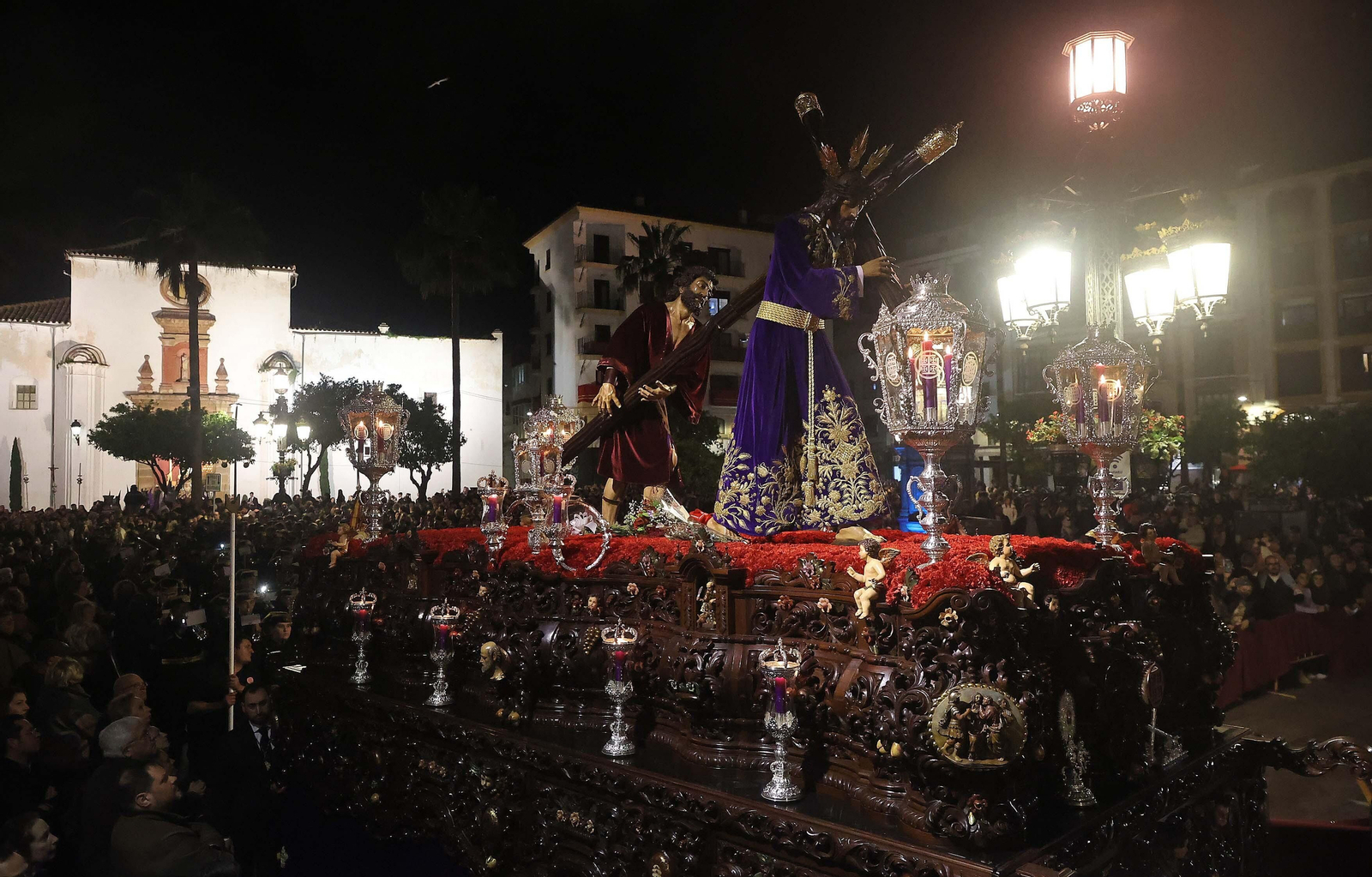 Fotos del Jueves Santo en Algeciras: Tres Caídas y Nazareno