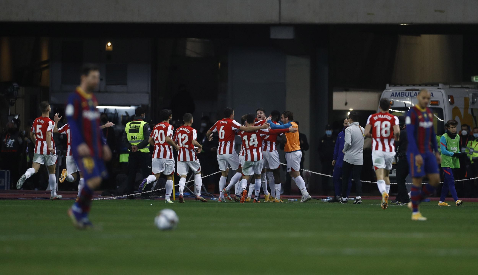 Las imágenes de la final de la Supercopa en Sevilla