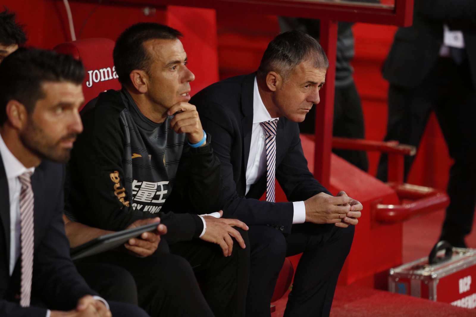 Lucas Alcaraz en su última etapa en el banquillo del Granada CF.