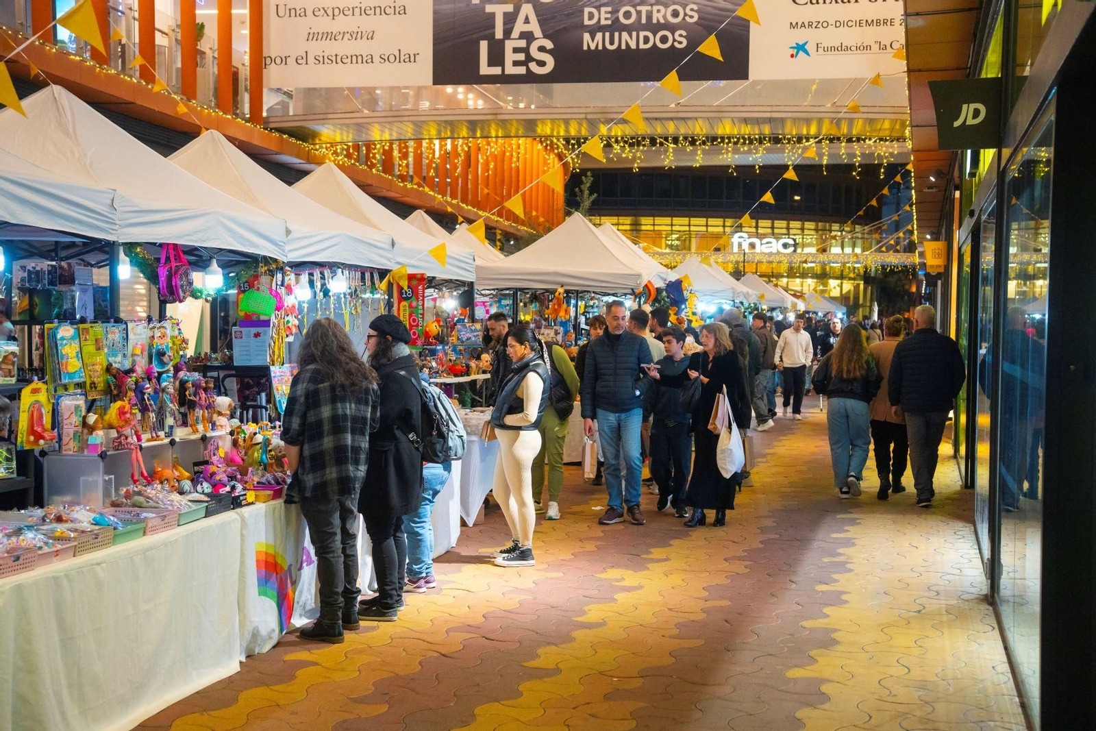 Mercado de Navidad en Torre Sevilla