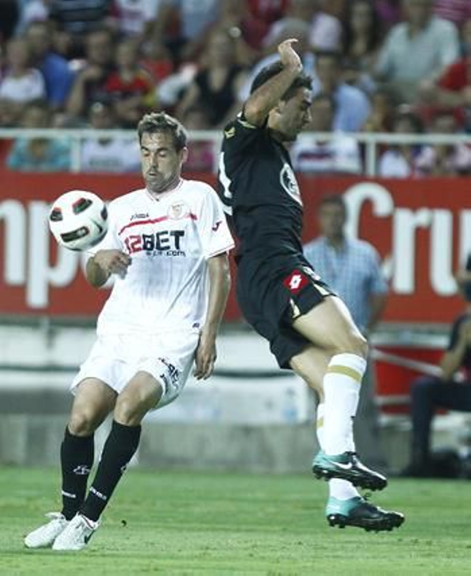 El Sevilla no puede superar al Deportivo de la Couruña en el Sánchez Pizjuán. / Antonio Pizarro