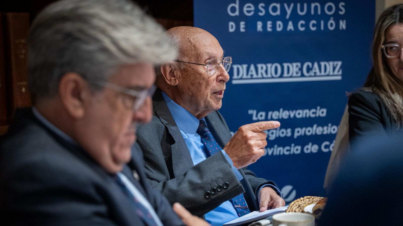 José Arcos volvió a intervenir al término de esta mesa redonda.