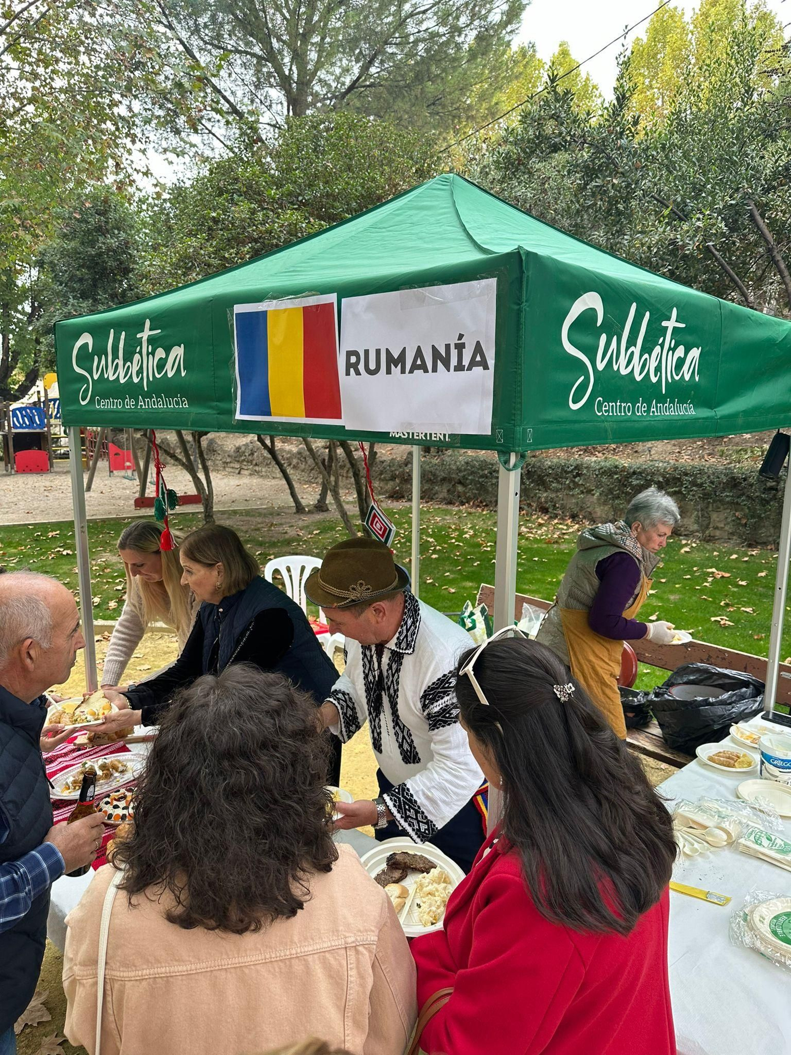 El Membrillo Festival de Carcabuey, en imágenes: senderismo, convivencia y mucha gastronomía