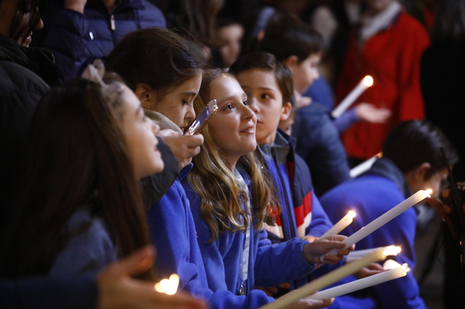 La procesión de la Virgen Milagrosa de Córdoba, en imágenes