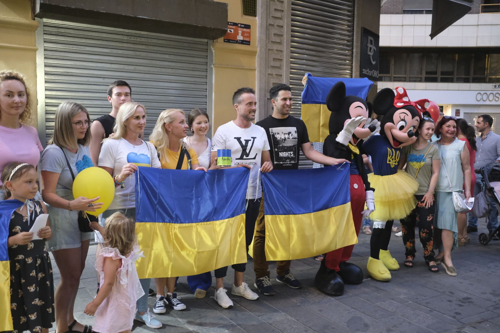 La novena edición de la Shopping Night de Córdoba, en imágenes