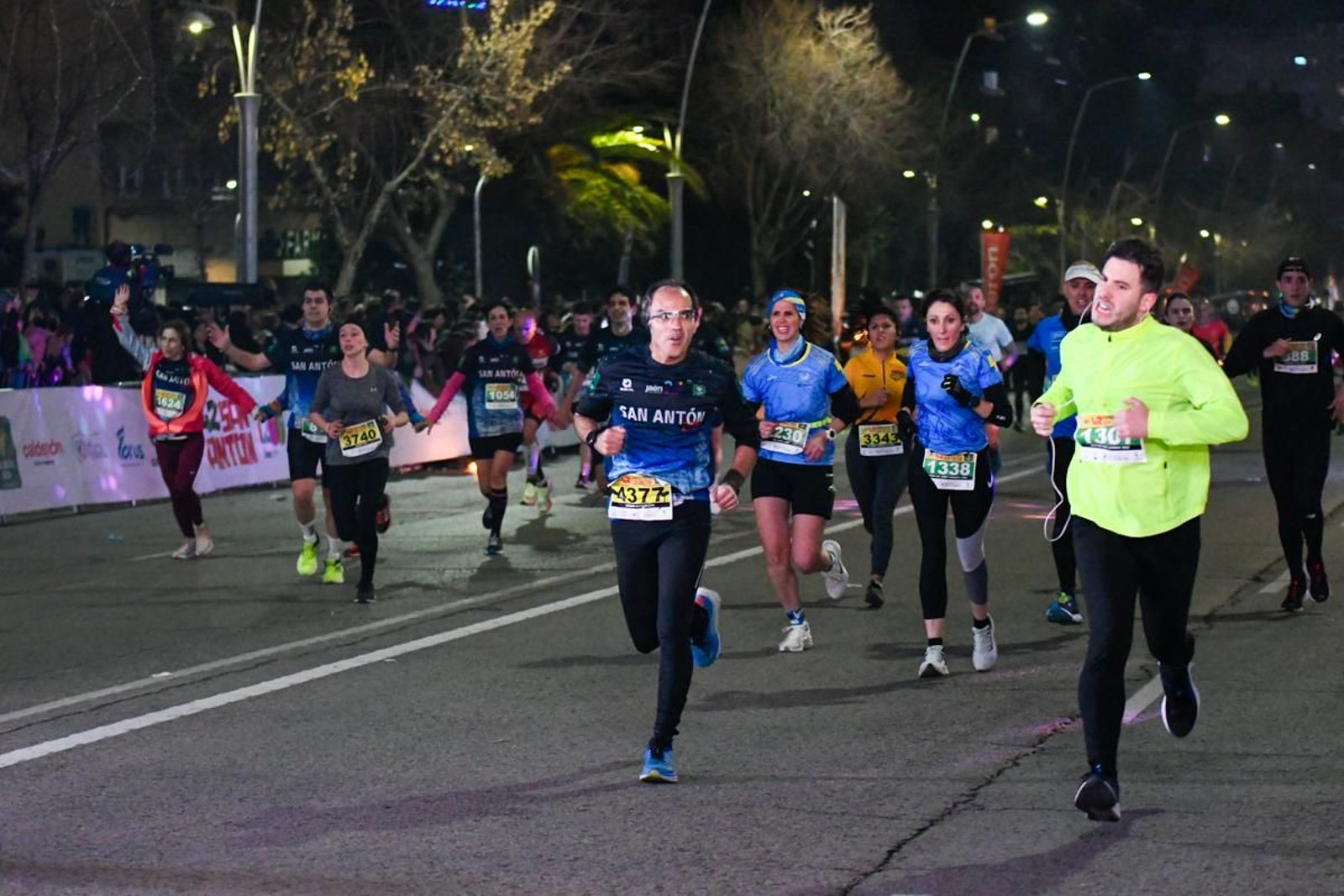 En imágenes: búscate en tu llegada a meta de la Carrera de San Antón 2025 (5)