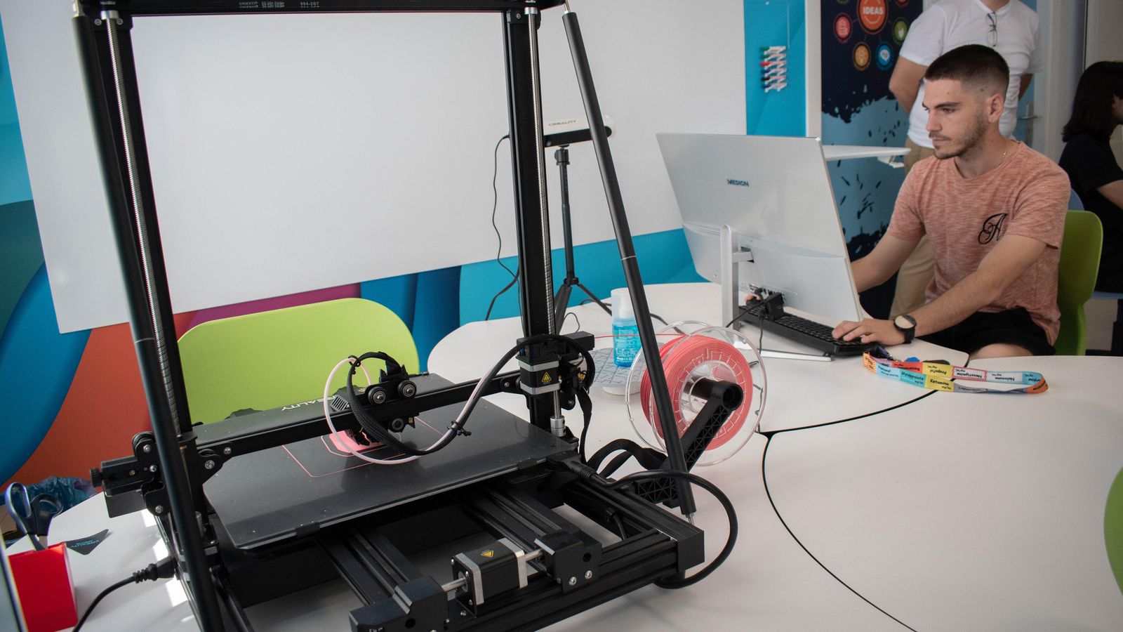 Impresora 3D a disposición de los alumnos.